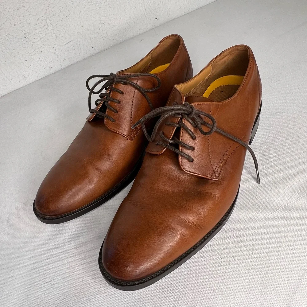 Cole Haan Hawthorne Oxford lace up British tan shoe